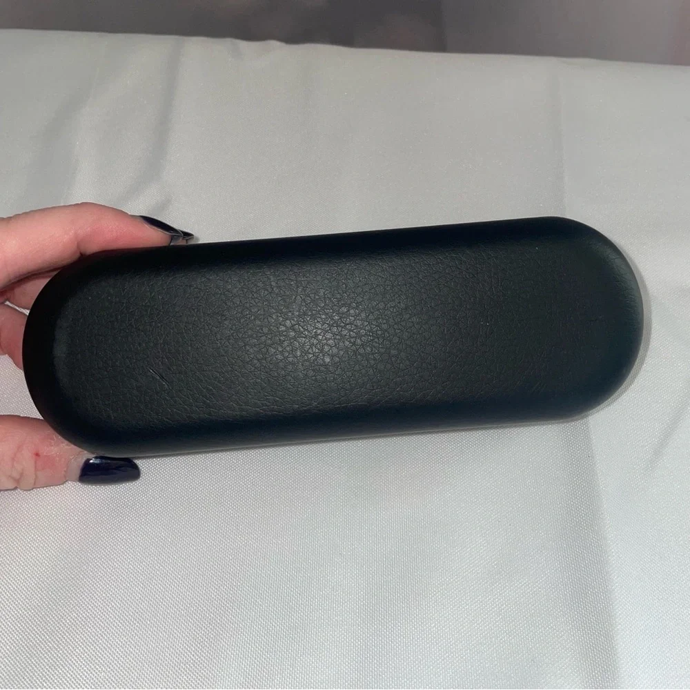 OAKLEY BLACK SMALL AUTHENTIC CLAMSHELL EYEGLASSES HARD CASE